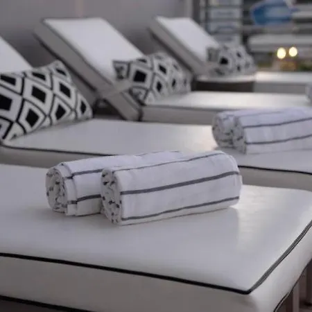 Hanza Tower Bohemia 23 Pool & Jacussi & Sauna * Στσέτσιν